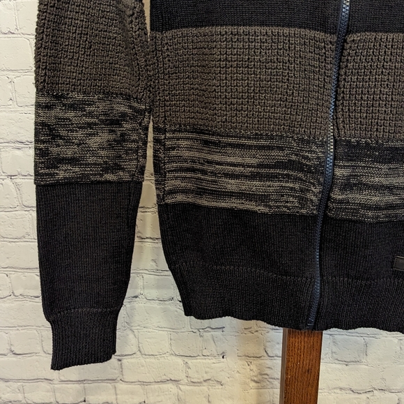 Zip Up Sweater - Picture 7 of 9